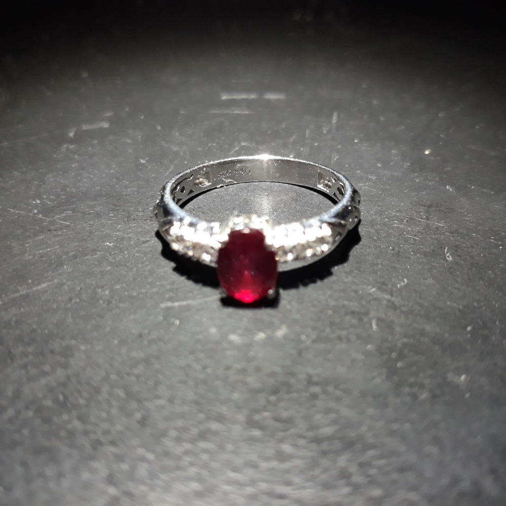 Natural Niassa Ruby Ring q10